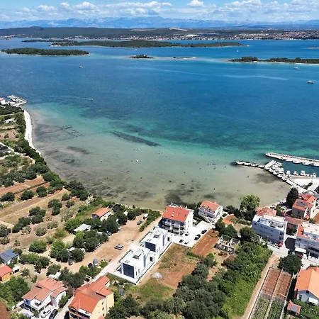 Semesterbostad Front In Pašman