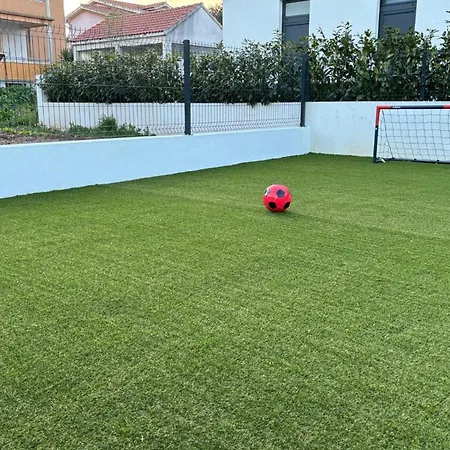 Amazing In Feriehus Pašman